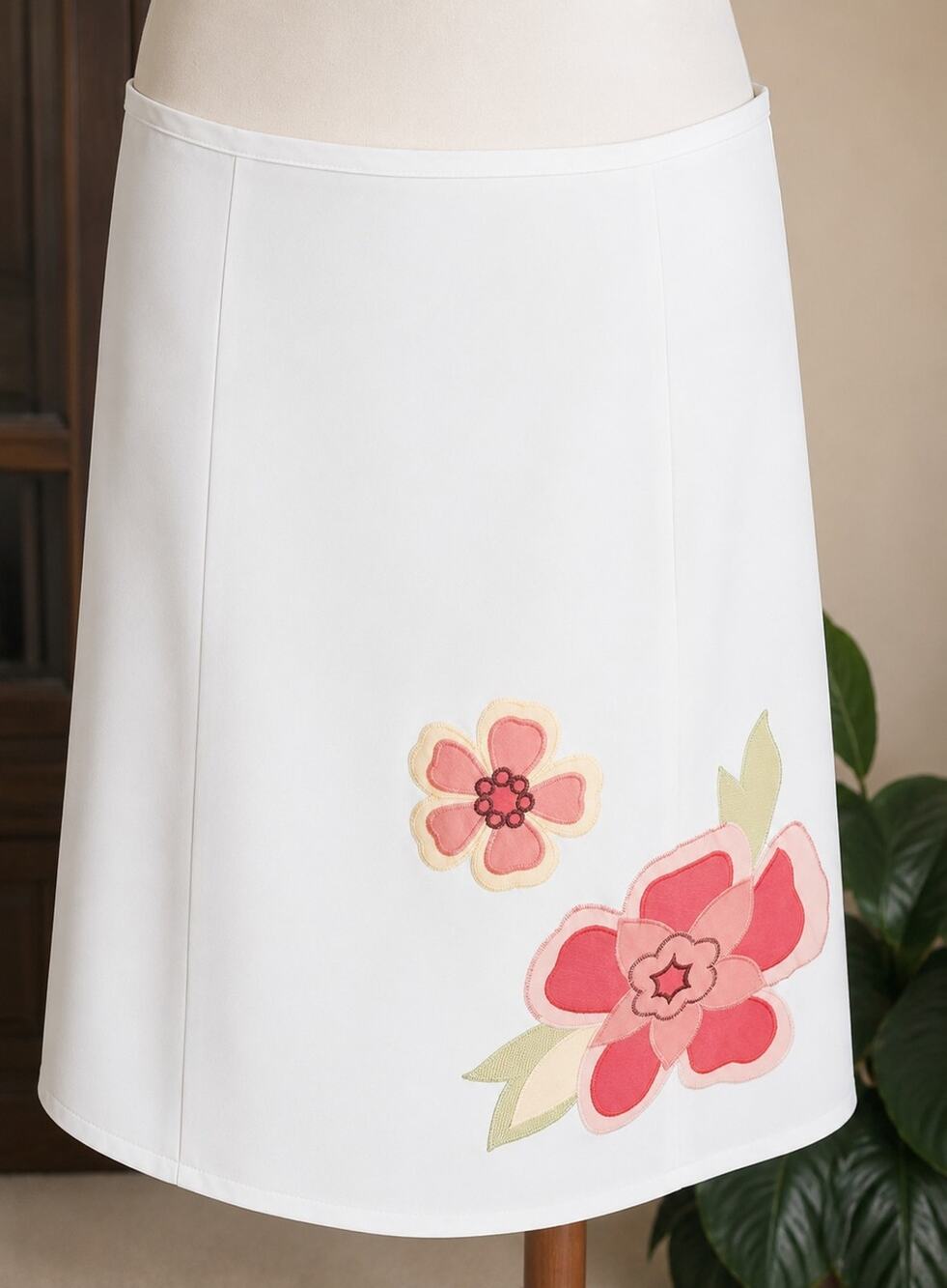 George 100% Cotton Skirt With Floral graphics appliquéd Size 10